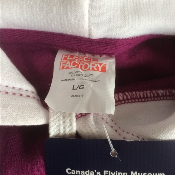 NWT Hoodie Plum Fuscia Maple Leaf' CAF - Picture 4 of 4
